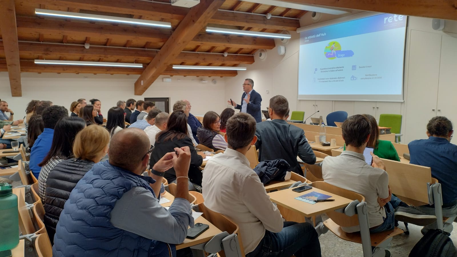 L'Hub Manager di Verona presenta i servizi di orientamento del Progetto Rete alla Scuola di Imprenditoria