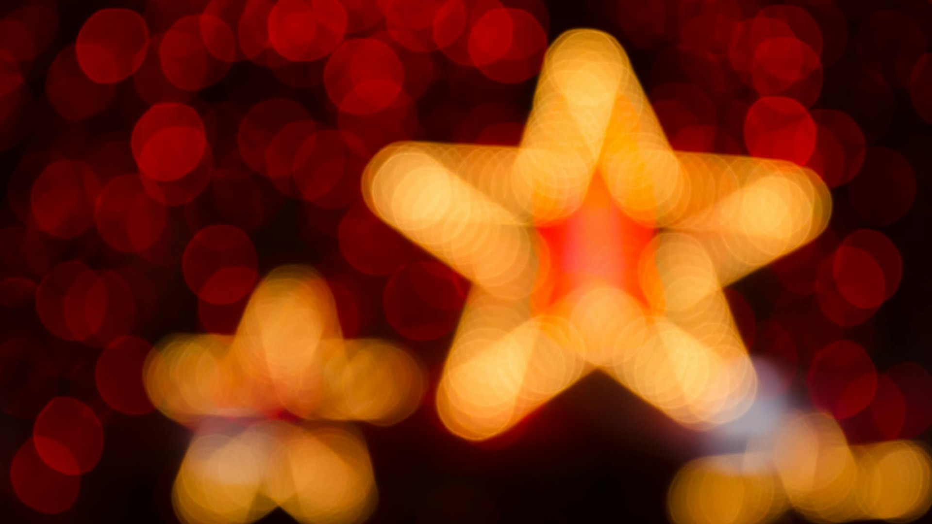 Buone festività. Ci rivediamo presto, pronti a ripartire insieme verso il futuro.