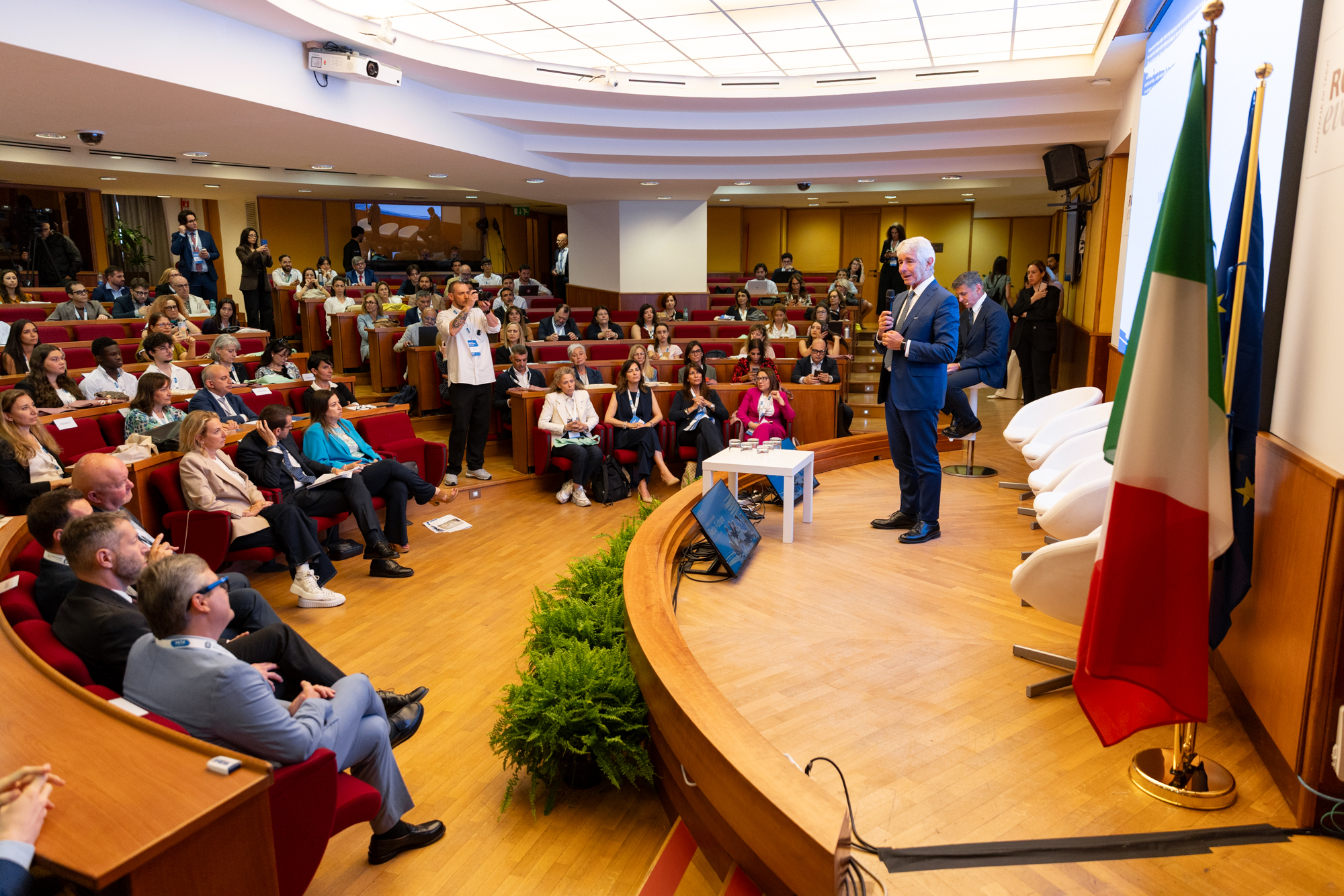Circa 98 mila giovani coinvolti e oltre 7.500 iniziative realizzate in tutta Italia: sono i numeri del progetto Rete, presentati a Roma nel corso dell’evento a cui ha partecipato il Ministro per lo Sport e i Giovani